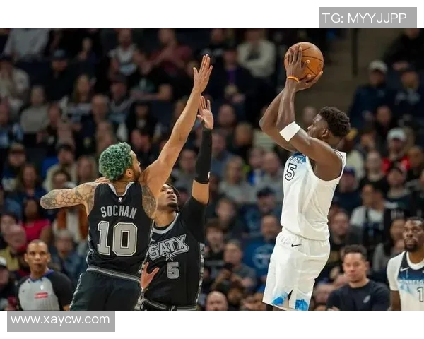 爱德华兹32分创队史纪录，森林狼主场大胜马刺